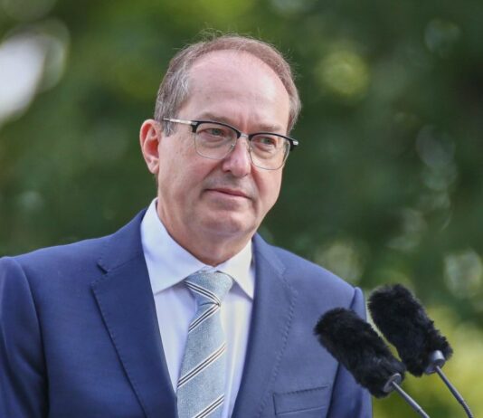 Ministro Interno Germania “Russia responsabile dei droni a lipsia”