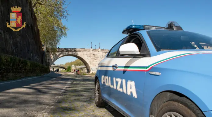 Accoltella ex moglie a Roma e fugge, fermato dopo 7 ore di ricerche