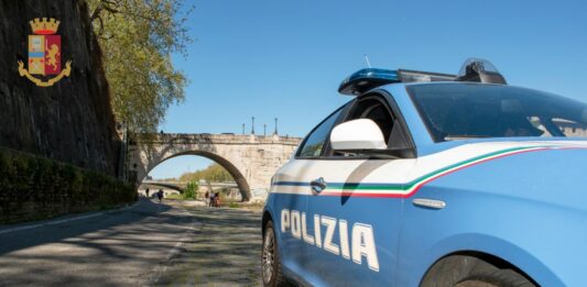 Accoltella ex moglie a Roma e fugge, fermato dopo 7 ore di ricerche