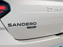 Dacia ha aperto gli ordini per Sandero Streetway Full Hybrid 155