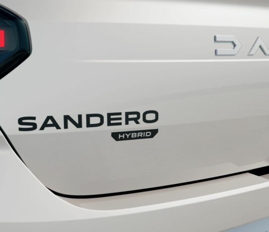 Dacia ha aperto gli ordini per Sandero Streetway Full Hybrid 155