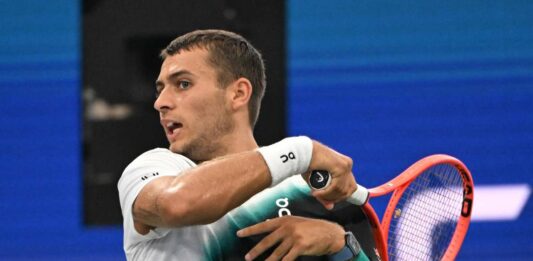 Cobolli rimonta Schoolkate agli Us open, Zverev vince un’altra battaglia