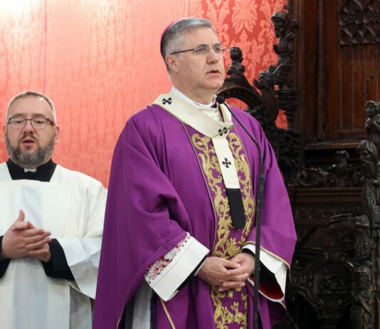 Arcivescovo Palermo “L’umanità intera aspira alla pace, ha bisogno di pace”