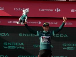 Van Aert vince la 13^ tappa della Vuelta, Mas resta leader
