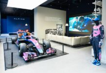 Alpine inaugura gli spazi Atelier di Milano alla presenza del team F1 e Briatore