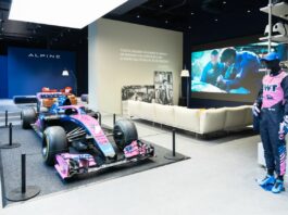 Alpine inaugura gli spazi Atelier di Milano alla presenza del team F1 e Briatore
