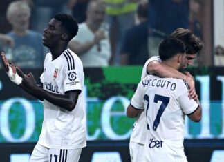 Poker del Como fuori casa, piegato 4-1 il Genoa