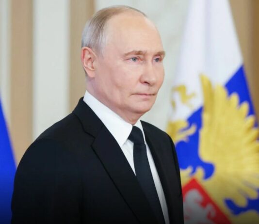 Putin ordina stop attacchi su Kiev per tre giorni