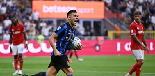 La pazza Inter ribalta il Napoli a San Siro, da 0-2 a 3-2