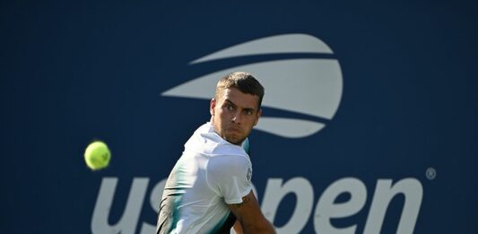 Cobolli saluta gli Us Open, vince Blockx in quattro set