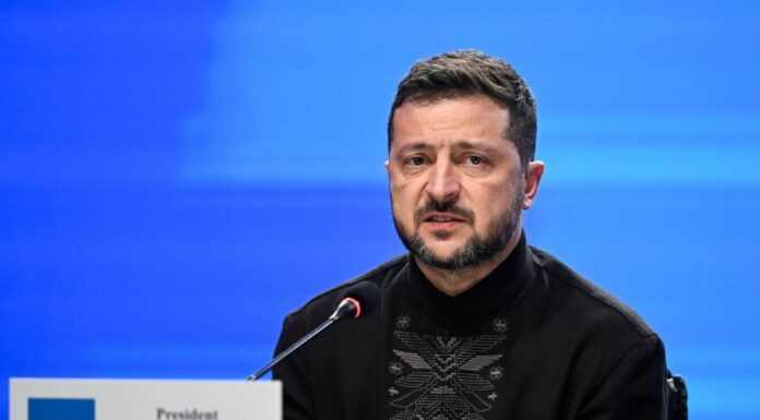 Ucraina, Zelensky “Pronti per colloqui, serve pace dignitosa”