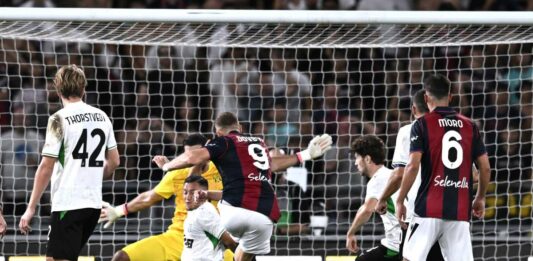 Dovbyk salva il Bologna, il derby col Sassuolo termina 2-2