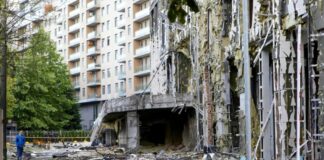 Riprendono gli attacchi russi su Kiev, almeno due morti e sette feriti