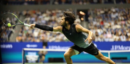 Alcaraz si arrende a Shelton nei quarti dello Us Open, avanti Tiafoe