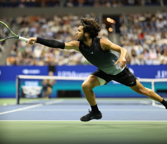 Alcaraz si arrende a Shelton nei quarti dello Us Open, avanti Tiafoe