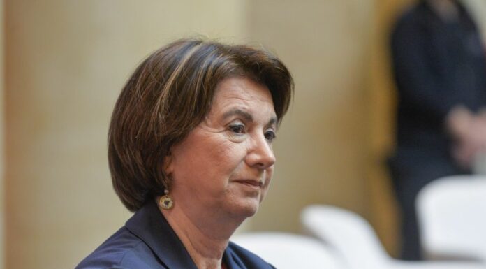 Roccella “Non cambiamo idea sul femminicidio perchè c’è chi dice che non esiste”