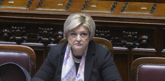 Ex Ilva, Calderone “Pronti ad adeguare l’assegno di ricollocazione Cigs”