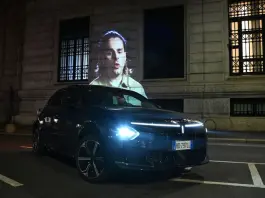 Lancia Ypsilon protagonista del videoclip “Dedica” di Ernia