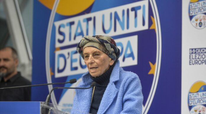 Emma Bonino esce dalla terapia intensiva ma la situazione resta delicata