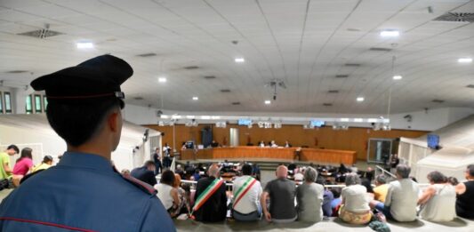 Maltempo, nella notte nubifragi su Milano. Crolla soffitto aula bunker San Vittore