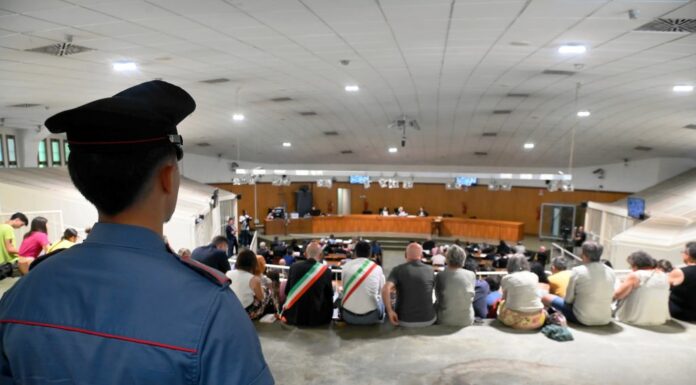 Maltempo, nella notte nubifragi su Milano. Crolla soffitto aula bunker San Vittore
