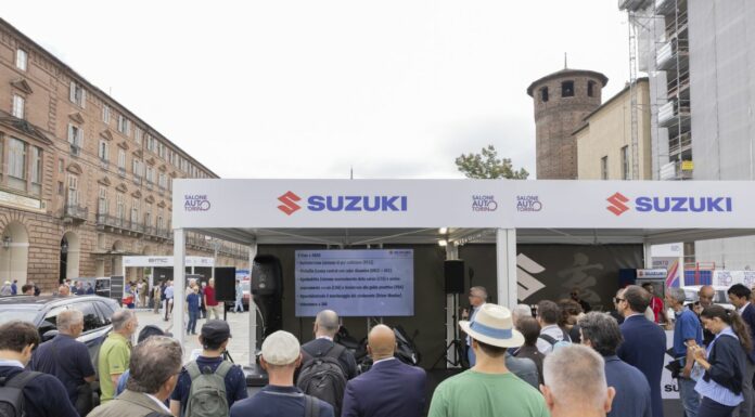Suzuki, al Salone Auto Torino nuova Across e versione speciale della Gsx-r 1000