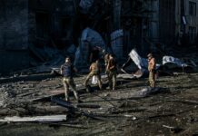Notte di attacchi incrociati tra Mosca e Ucraina