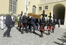 Camera ardente Bonino, il feretro della leader radicale arriva in Campidoglio