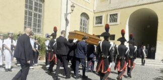 Camera ardente Bonino, il feretro della leader radicale arriva in Campidoglio