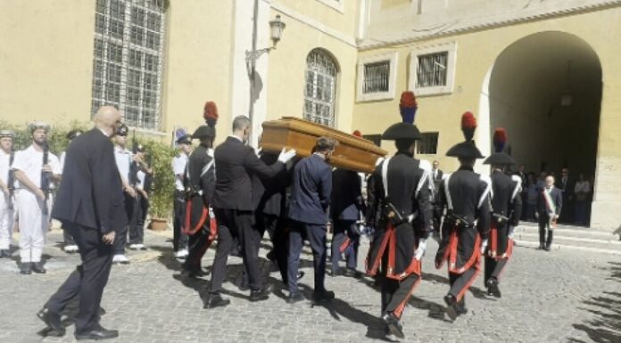 Camera ardente Bonino, il feretro della leader radicale arriva in Campidoglio