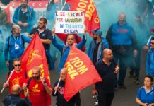 Ex Ilva, sciopero dell’indotto a Taranto. Blocchi stradali contro i licenziamenti