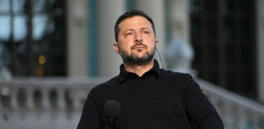 Zelensky “Pronti per misure di de-escalation se la Russia farà lo stesso”