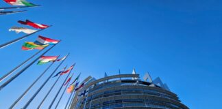 “Scudo europeo per la democrazia”, il Parlamento Ue approva le proposte