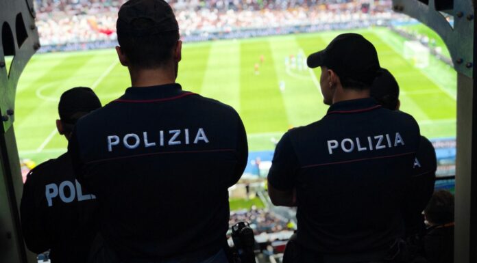 Daspo per 16 tifosi giallorossi dopo saluto romano durante Roma-Atalanta