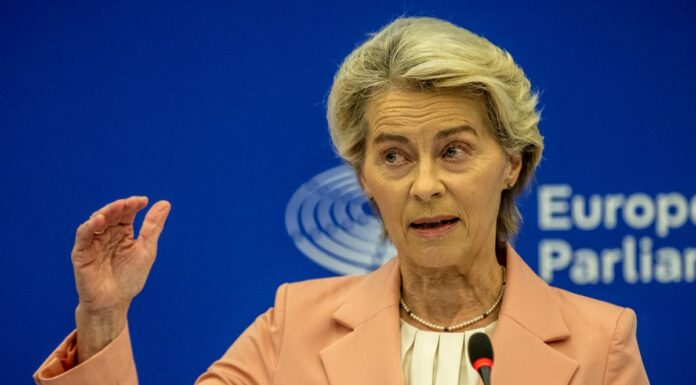 Ue, von der Leyen “La democrazia è minacciata anche dall’interno”