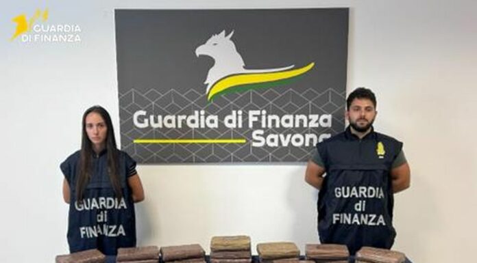 Savona, arrestati 2 corrieri con 34 Kg di cocaina occultati in un camper