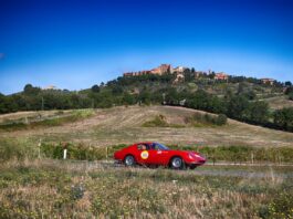Ferrari Cavalcade Classiche 2026, 75 equipaggi sulle sponde del Lago di Garda
