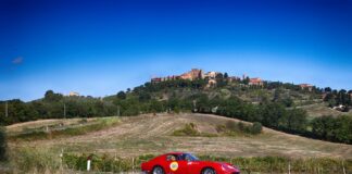 Ferrari Cavalcade Classiche 2026, 75 equipaggi sulle sponde del Lago di Garda