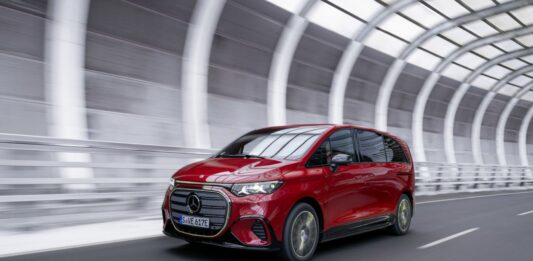 Nuova Mercedes-Benz VLE, ora ordinabile con trazione integrale