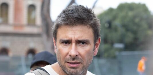 Di Battista “Sto meglio e finalmente sono a casa”