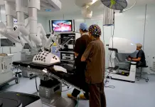 Robot chirurgici cinesi di ultima generazione arrivati al Policlinico di Milano