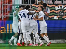 La Lazio batte il Venezia 2-0 e aggancia Roma e Inter in testa