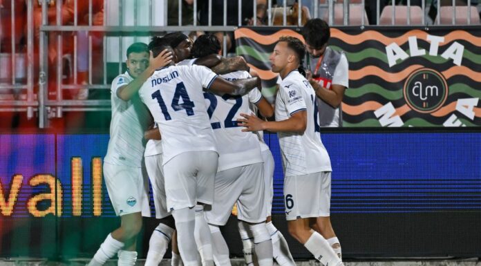 La Lazio batte il Venezia 2-0 e aggancia Roma e Inter in testa