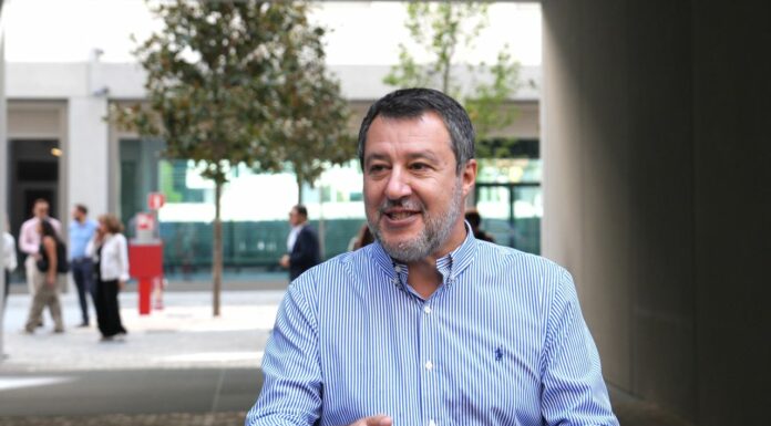 Salvini a Pontida “Proporrò congresso straordinario a ottobre, uniti si vince”