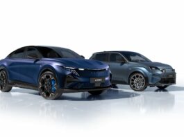 Alpine porta l’esclusività al centro del Salone di Parigi