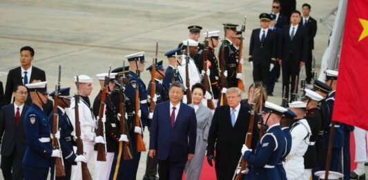 Xi Jinping arriva negli Stati Uniti, al via vertice “Stabilizzare rapporti”