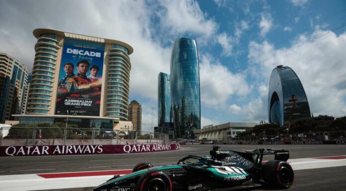 Russell in pole davanti a Leclerc a Baku, Antonelli out in qualifica