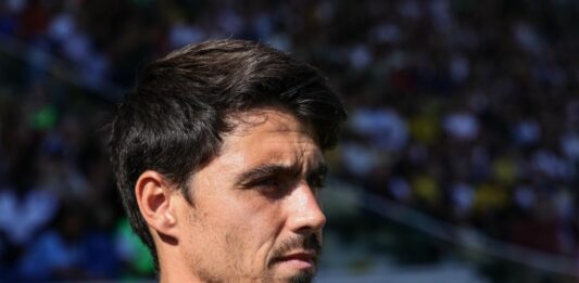 Carlos Cuesta non è più l’allenatore del Parma