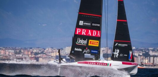Luna Rossa Senior vince le Regate Preliminari di Napoli