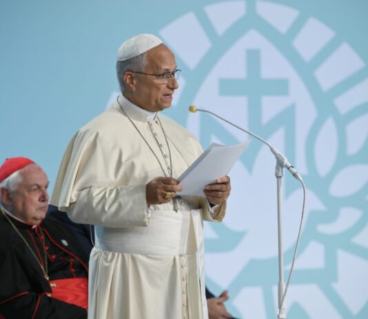 Papa “No all’illusione del riarmo, servono sforzi creativi per la pace”